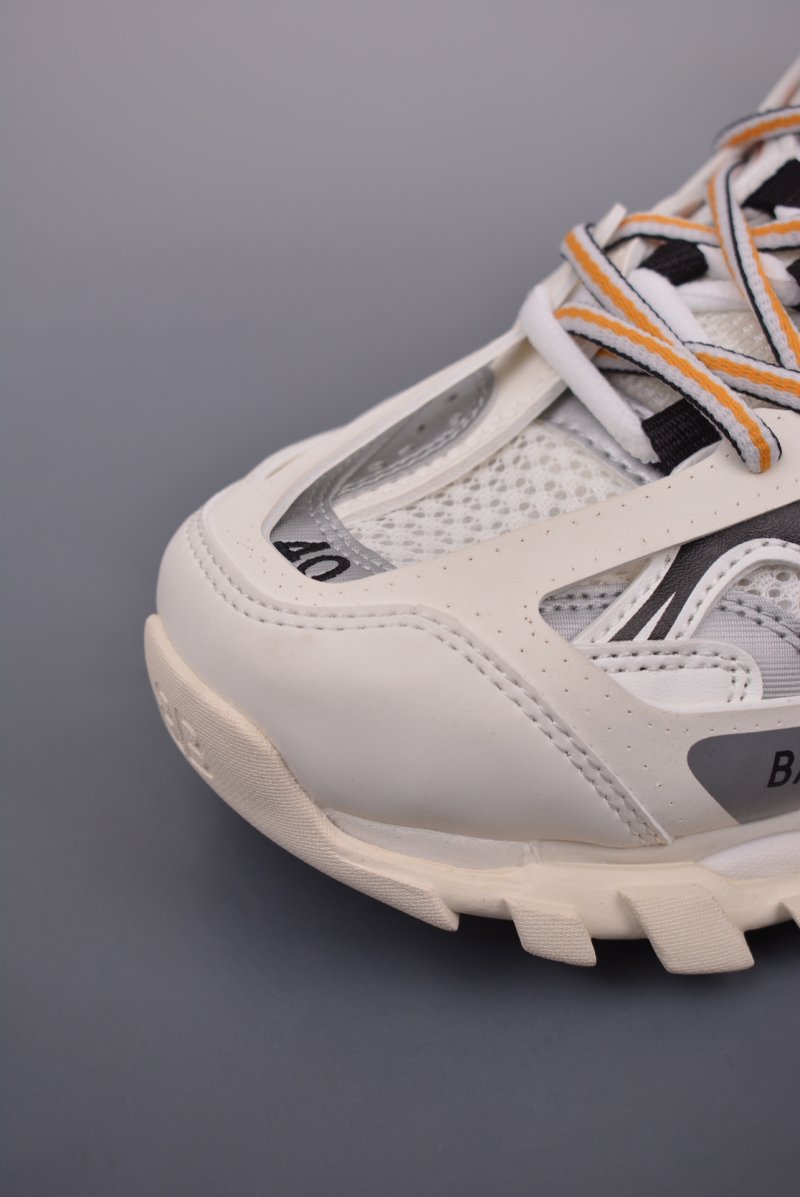 Balenciaga Sneaker Tess 3.0 'Red' view