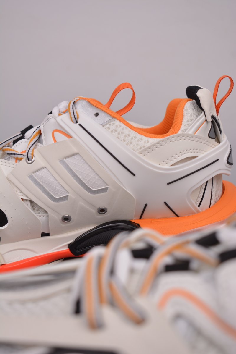 Balenciaga Sneaker Tess 3.0 'Red' view