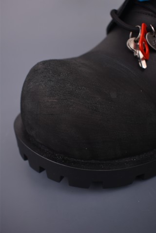 Balenciaga Stomper 'Black' view 6
