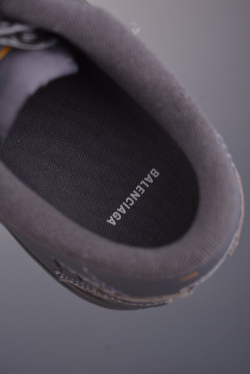 Balenciaga 16 view