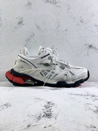 Balenciaga Track 4.0 view 9