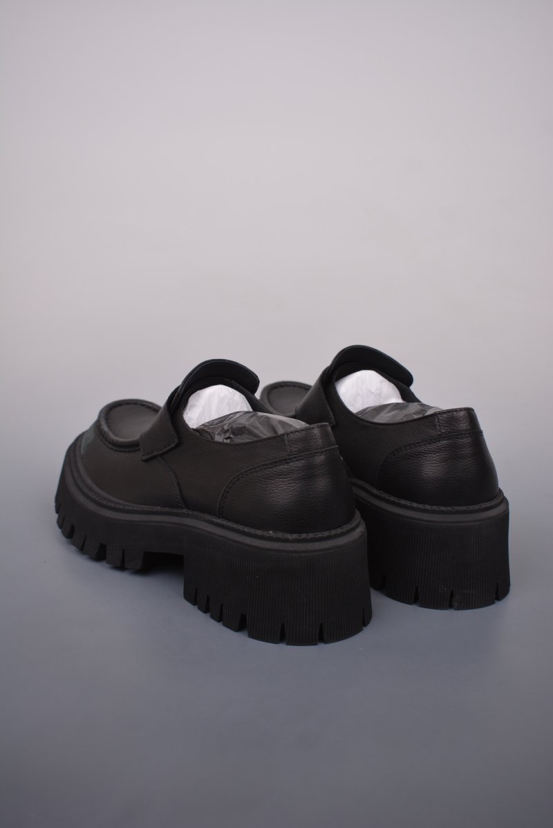 Balenciaga Tractor view