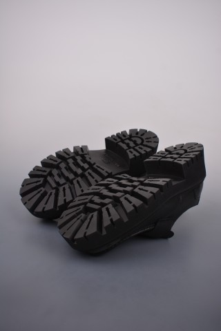 Balenciaga Tractor view 3