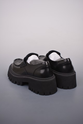 Balenciaga Tractor view 11