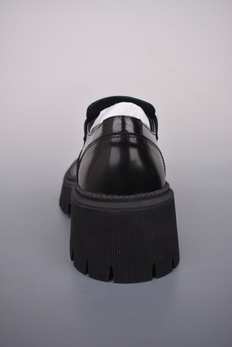 Balenciaga Tractor view