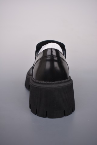Balenciaga Tractor view 13