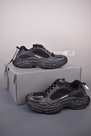 Balenciaga Triple S 2 view 5