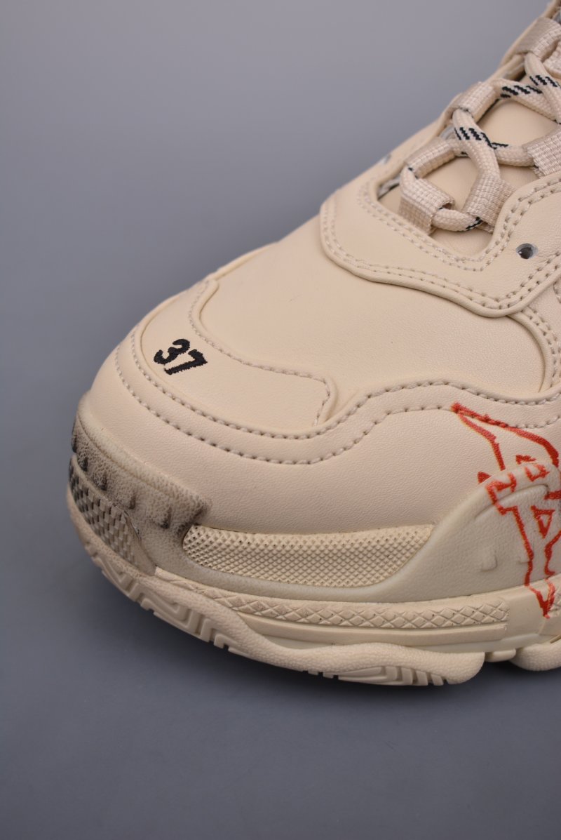 Balenciaga Triple S view