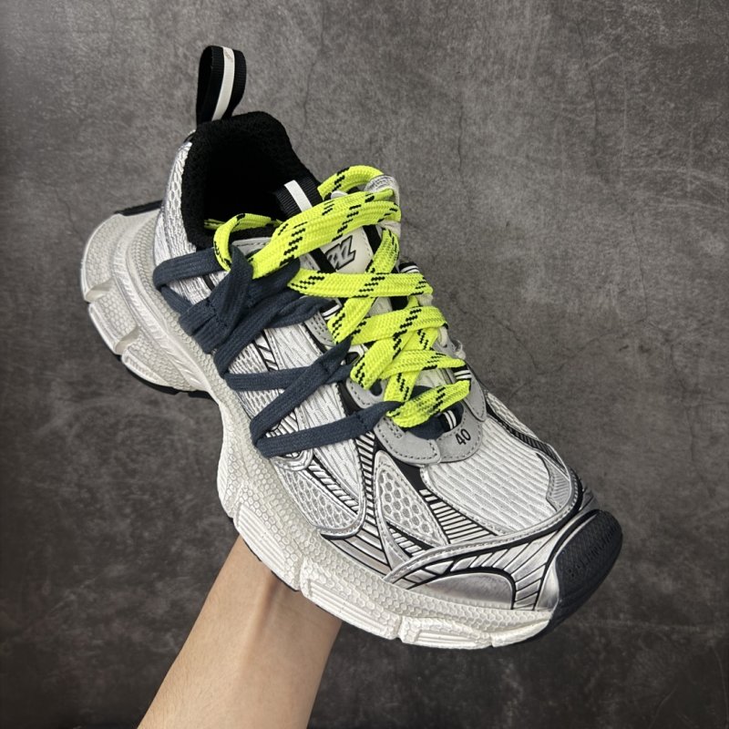 Balenciaga 3XL Track view