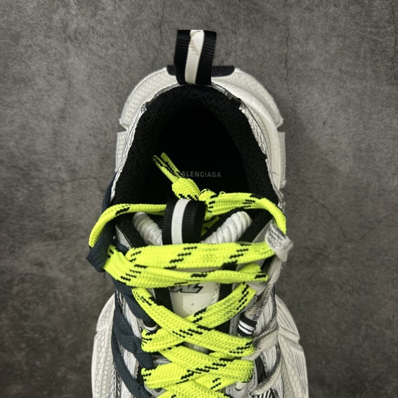 Balenciaga 3XL Track view