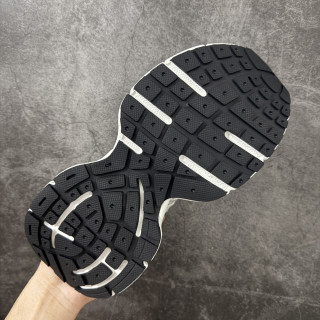 Balenciaga 3XL Track view 9