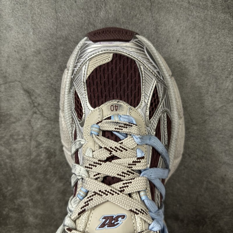 Balenciaga 3XL 'Grey / Brown' view