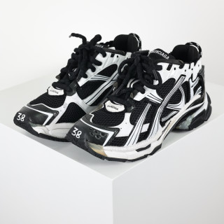 Balenciaga S Runner view 2