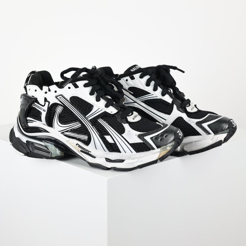 Balenciaga S Runner view