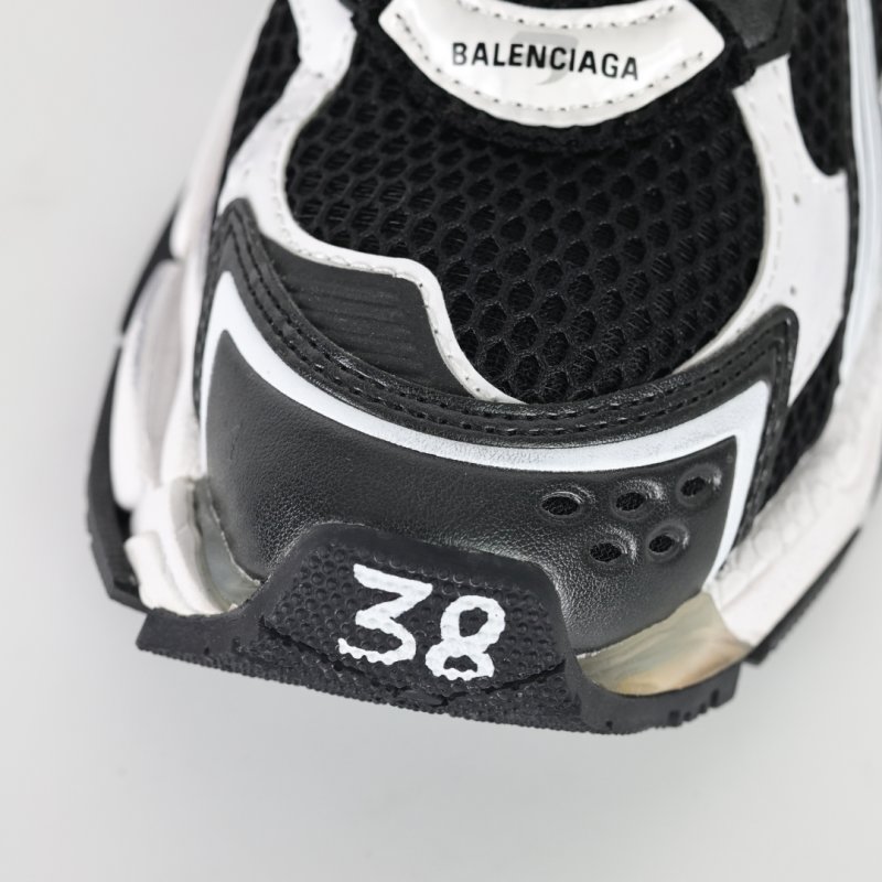 Balenciaga S Runner view