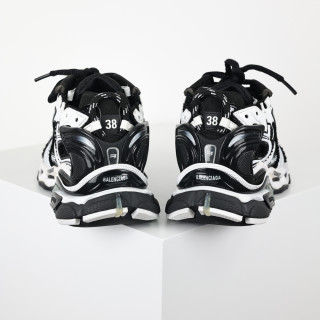 Balenciaga S Runner view 8