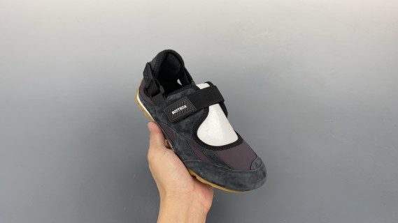 Bottega Veneta Orbit Runner view 1
