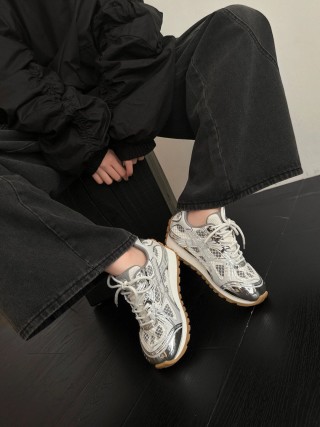 Bottega Veneta BV Orbit view 8