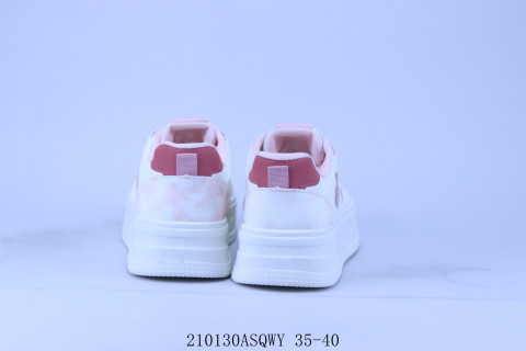 Chanel High-Top Platform Shoe 'Red' view 3