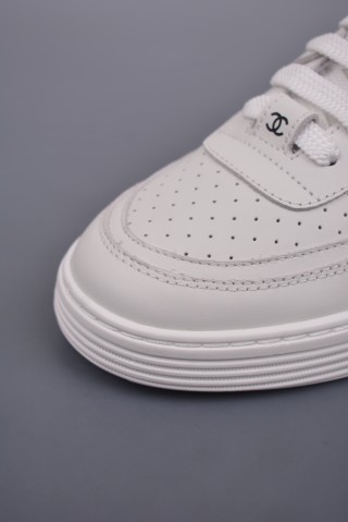 Chanel Low-Top Sneaker 'Black / White / Red' view 6