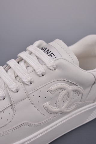 Chanel Low-Top Sneaker 'Black / White / Red' view 7