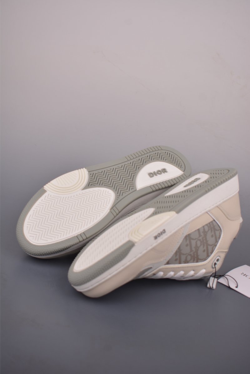 Dior B27 'CD Icon' view