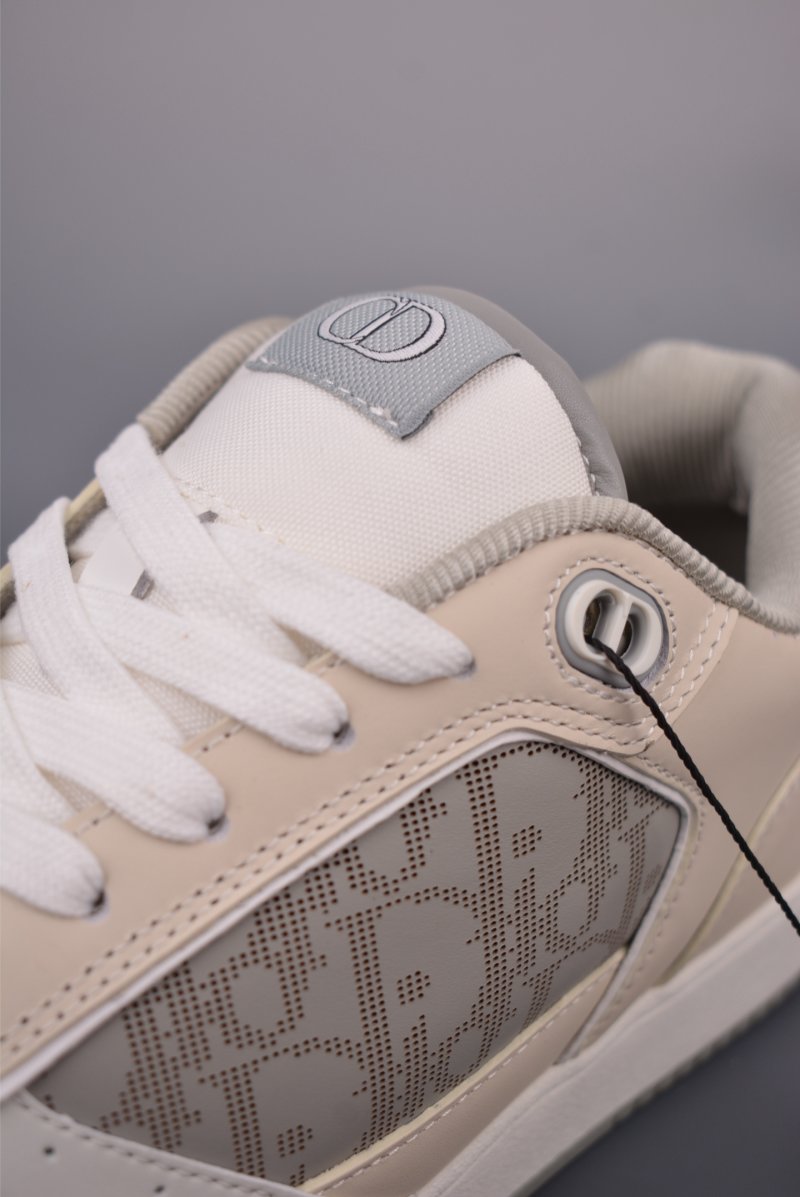 Dior B27 'CD Icon' view