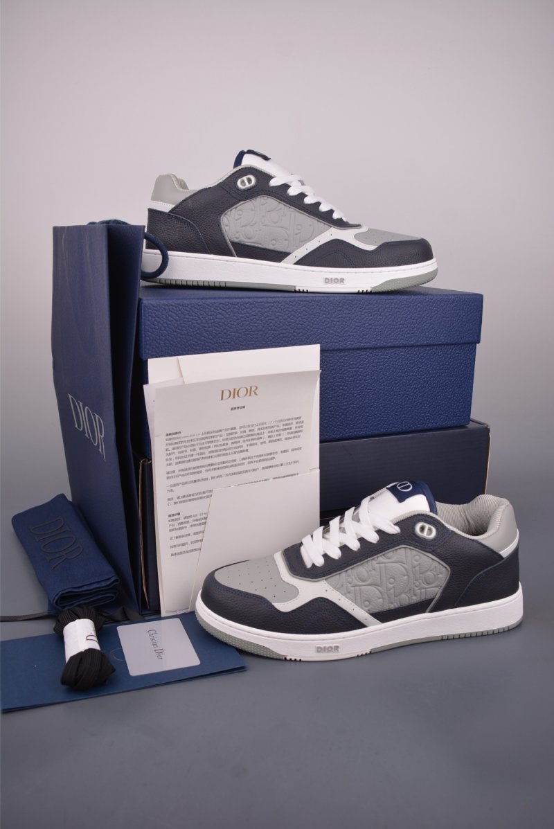 Dior B27 'CD Icon' view