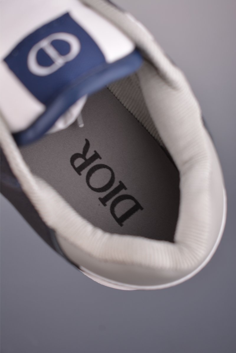 Dior B27 'CD Icon' view