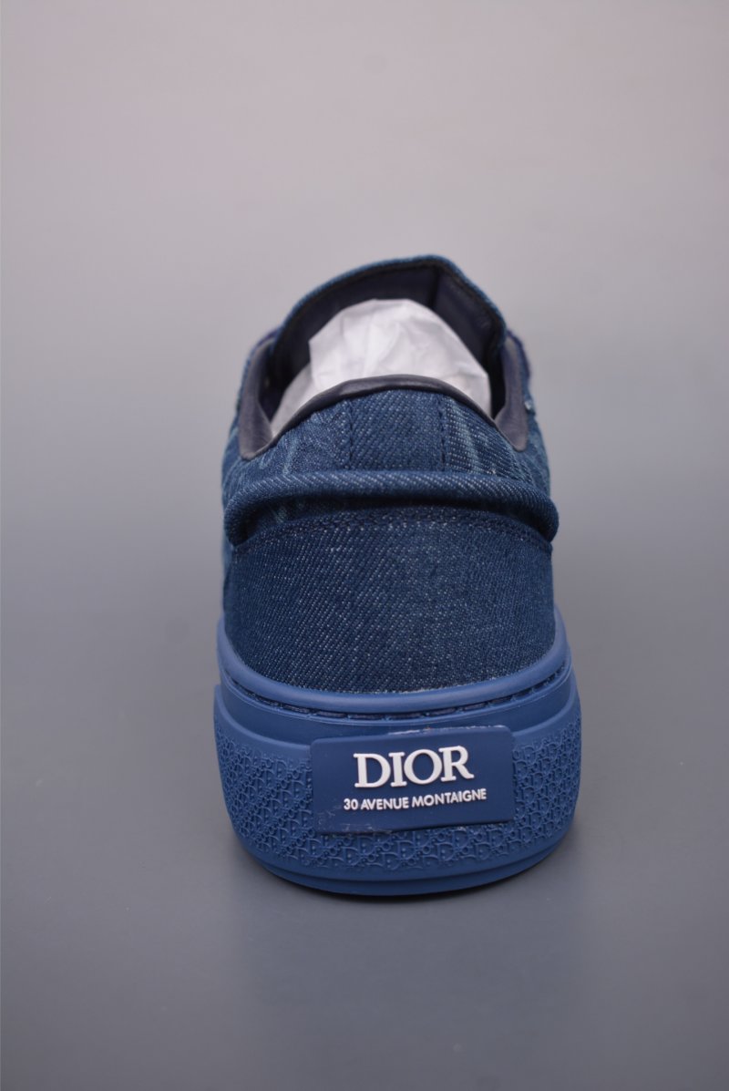Dior B33 '30 Avenue Montaigne' view