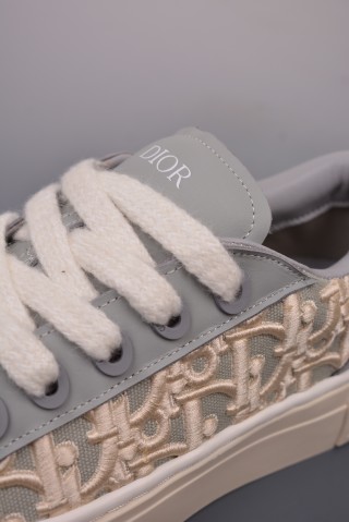 Dior B33 '30 Avenue Montaigne' view 7
