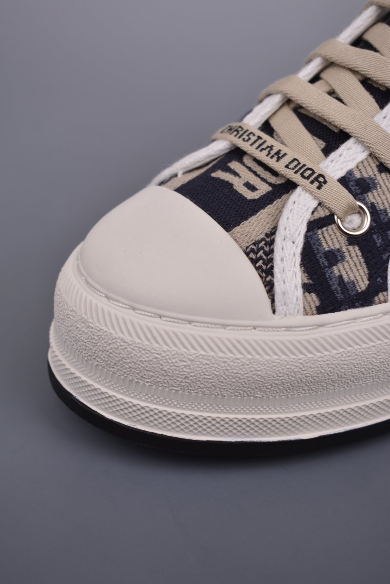 Dior Walk'n'Dior 'Oblique' view