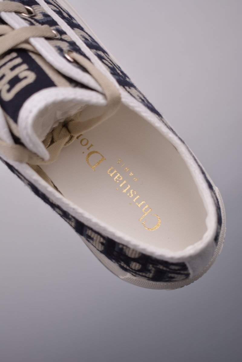 Dior Walk'n'Dior 'Oblique' view