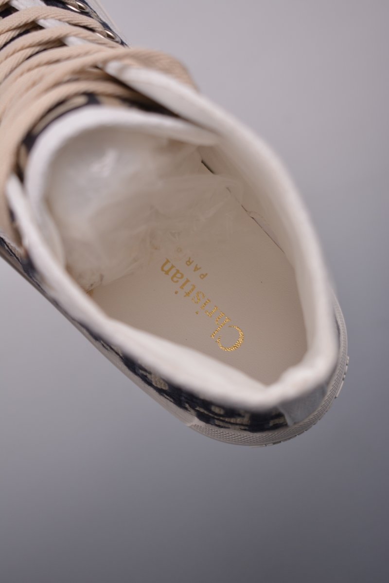 Dior Walk'n'Dior 'Oblique' view