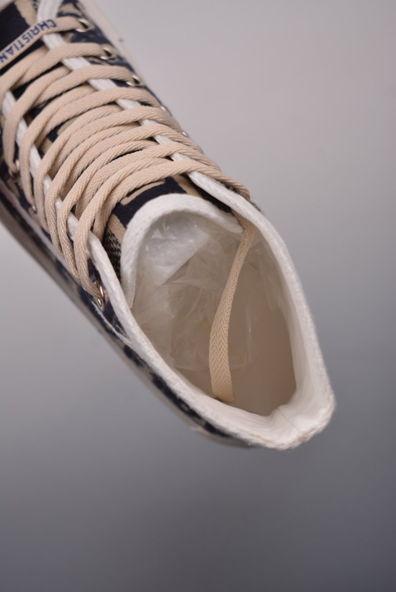 Dior Walk'n'Dior 'Oblique' view