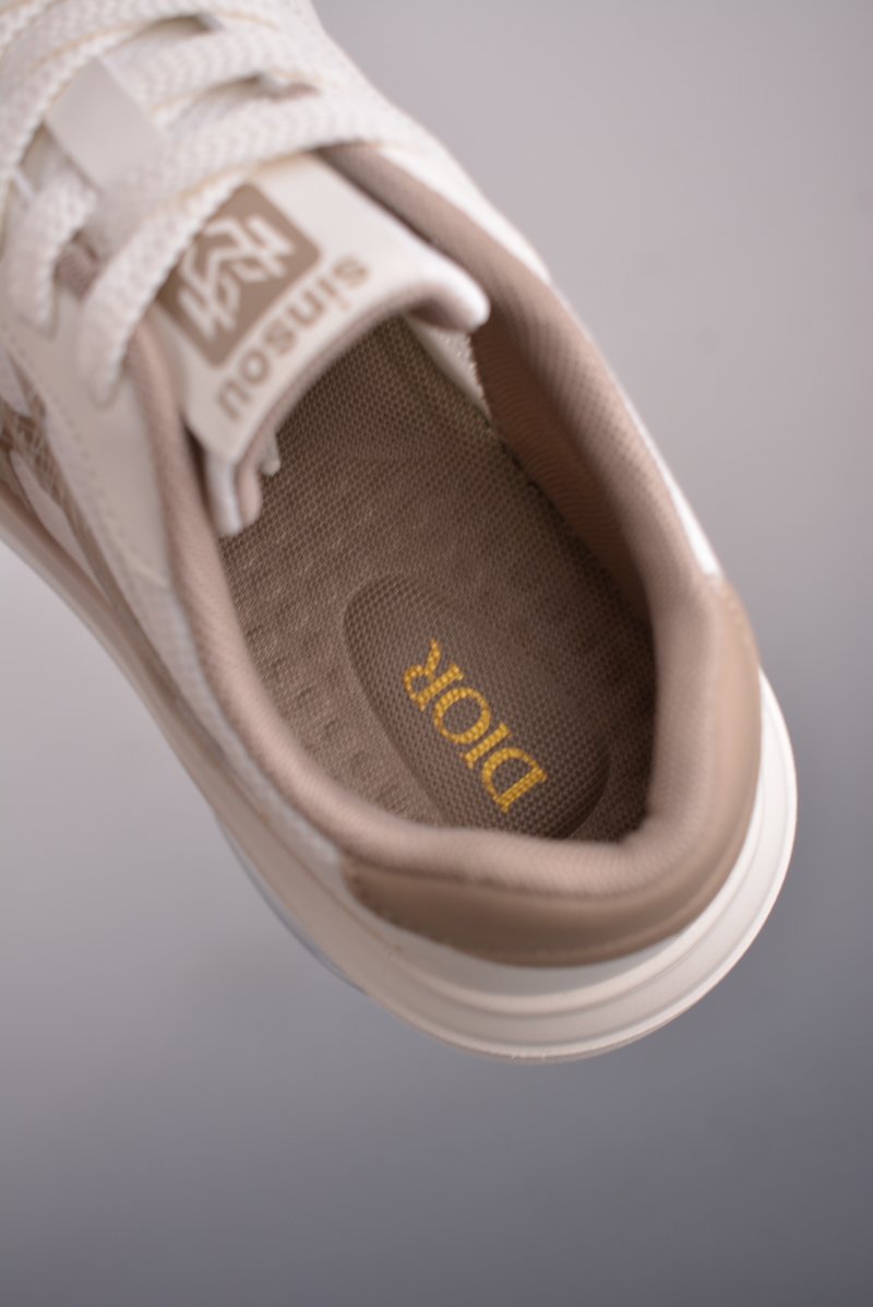 Dior B22 SS view