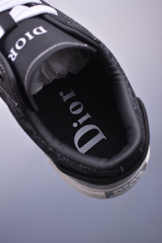Dior B23 view 9
