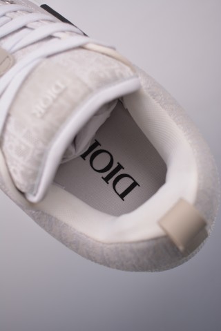 Dior B23 'Oblique' 'White' view 9