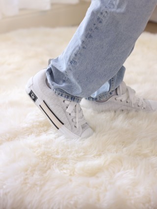 Dior B23 Oblique view 1