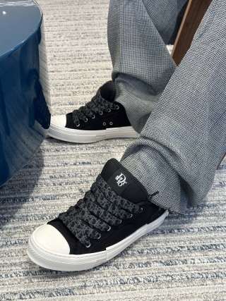 Dior B23 Oblique view 7