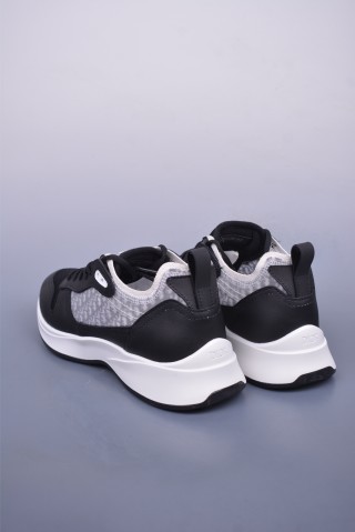 Dior B25 Runner 'Black / White' view 2