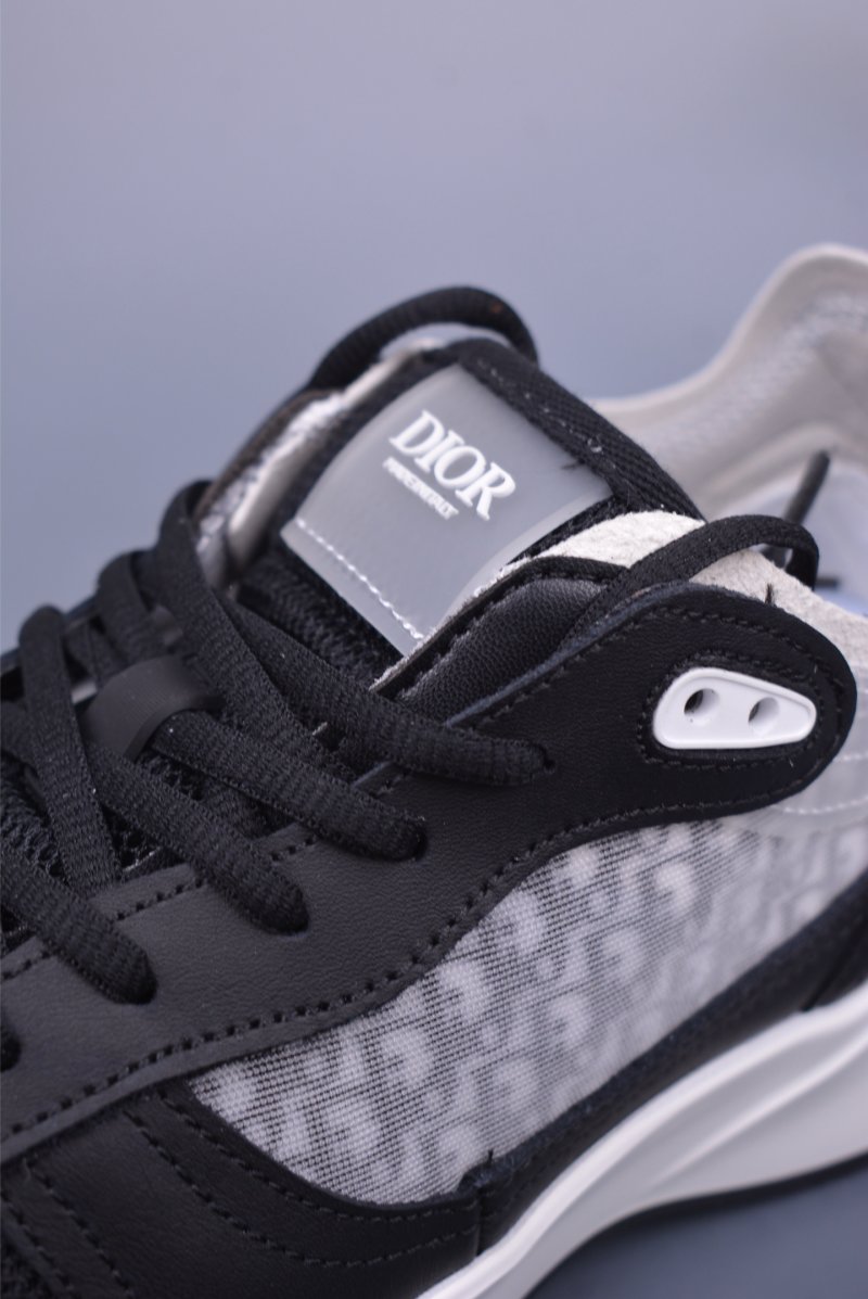 Dior B25 Runner 'Black / White' view