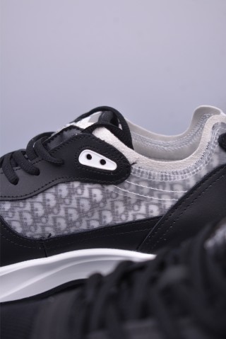 Dior B25 Runner 'Black / White' view 8