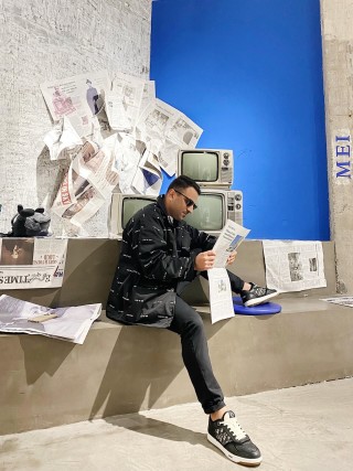 Dior B27 view 6
