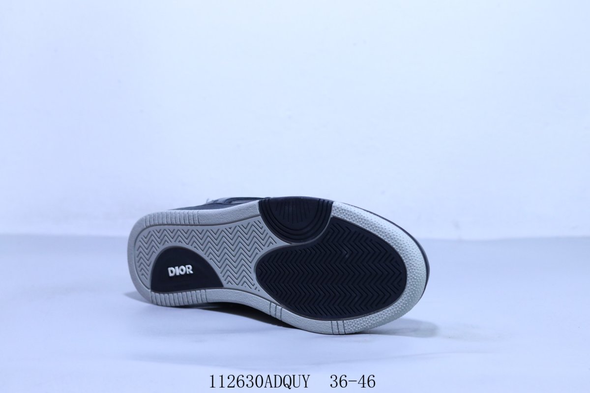 Dior B27 Low Oblique Galaxy view