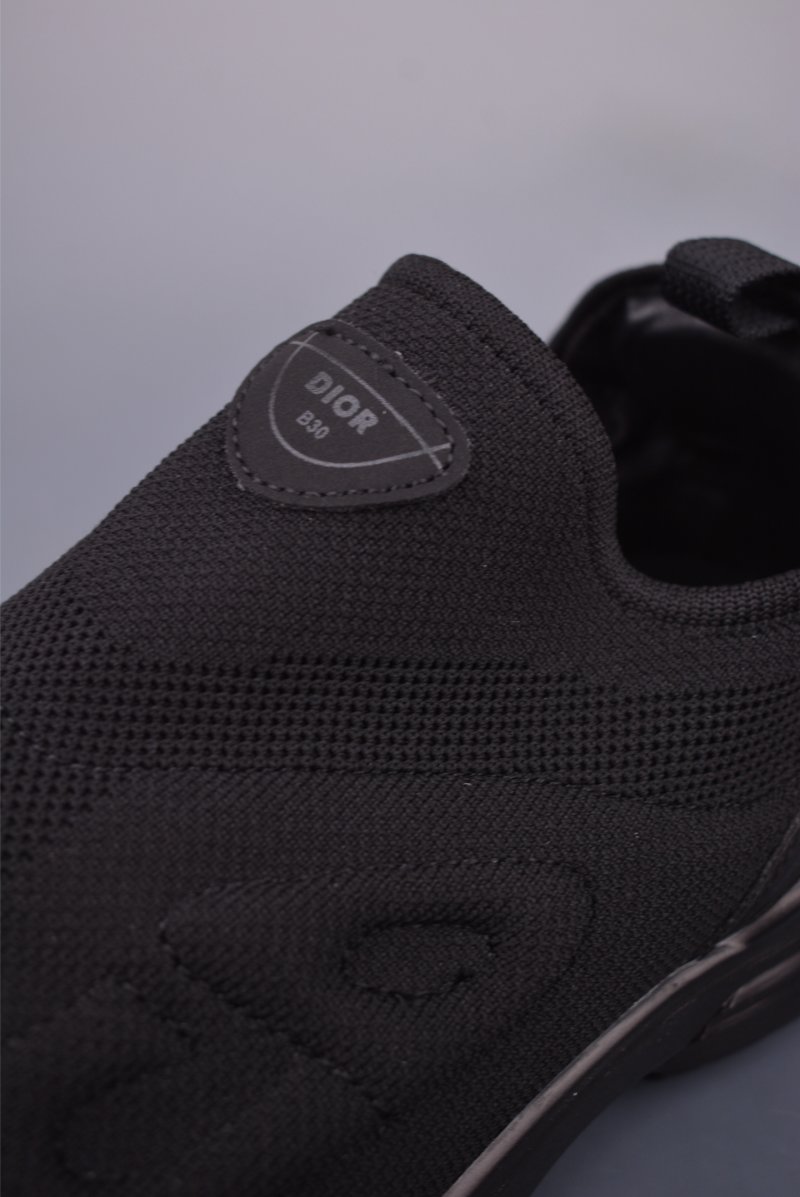 Dior B30 view