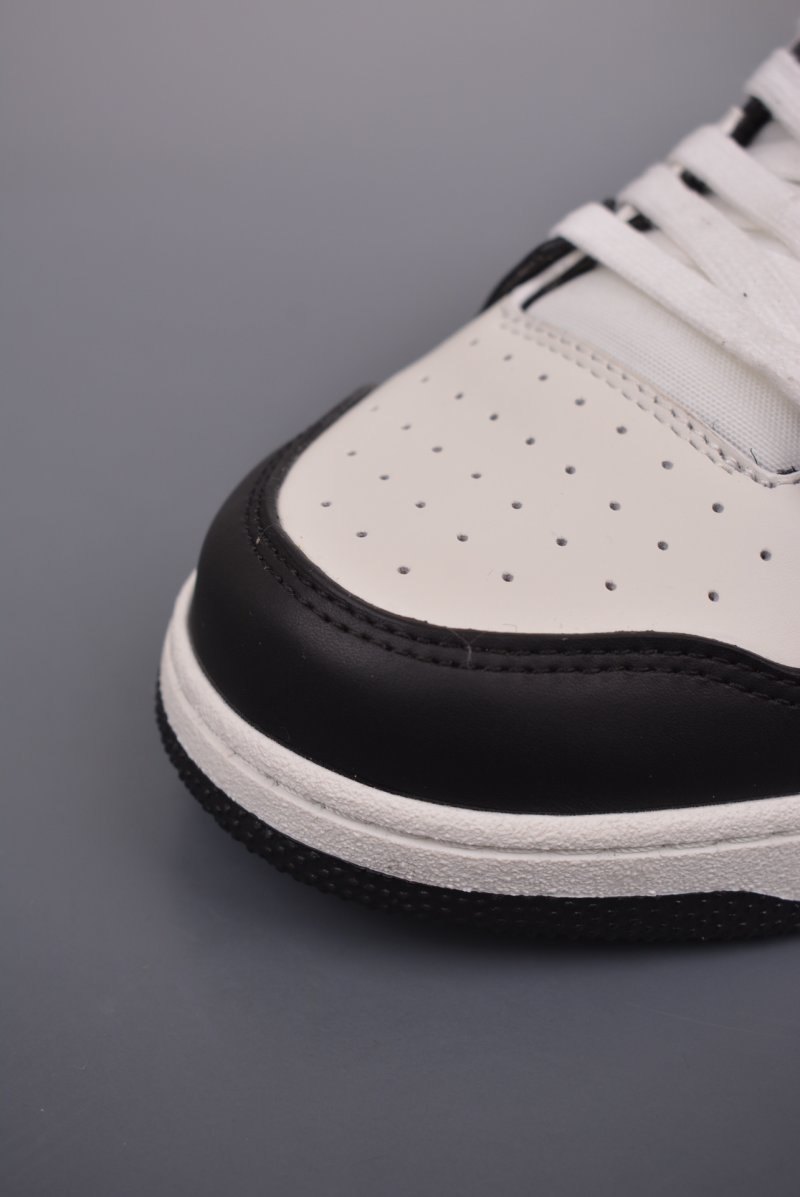 Dior B57 Oblique 'Cream / Black / Grey' view