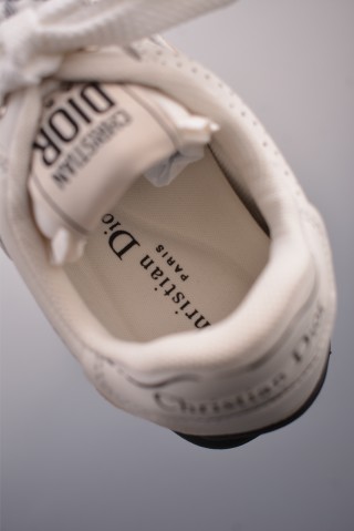 Dior D-Sketch view 9