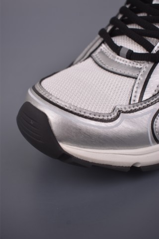 Dior B30 'Black / White' view 6