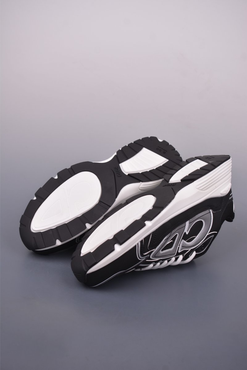 Dior B30 'Black / White' view